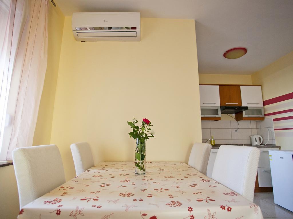 Apartment Zadar Diklo Borik Vir Habitación foto