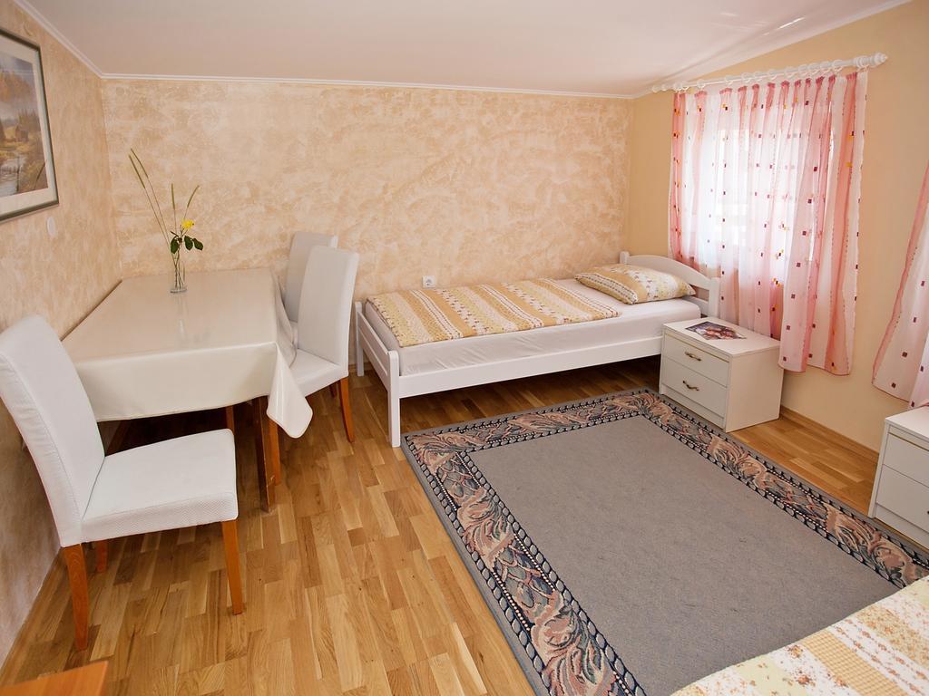 Apartment Zadar Diklo Borik Vir Habitación foto