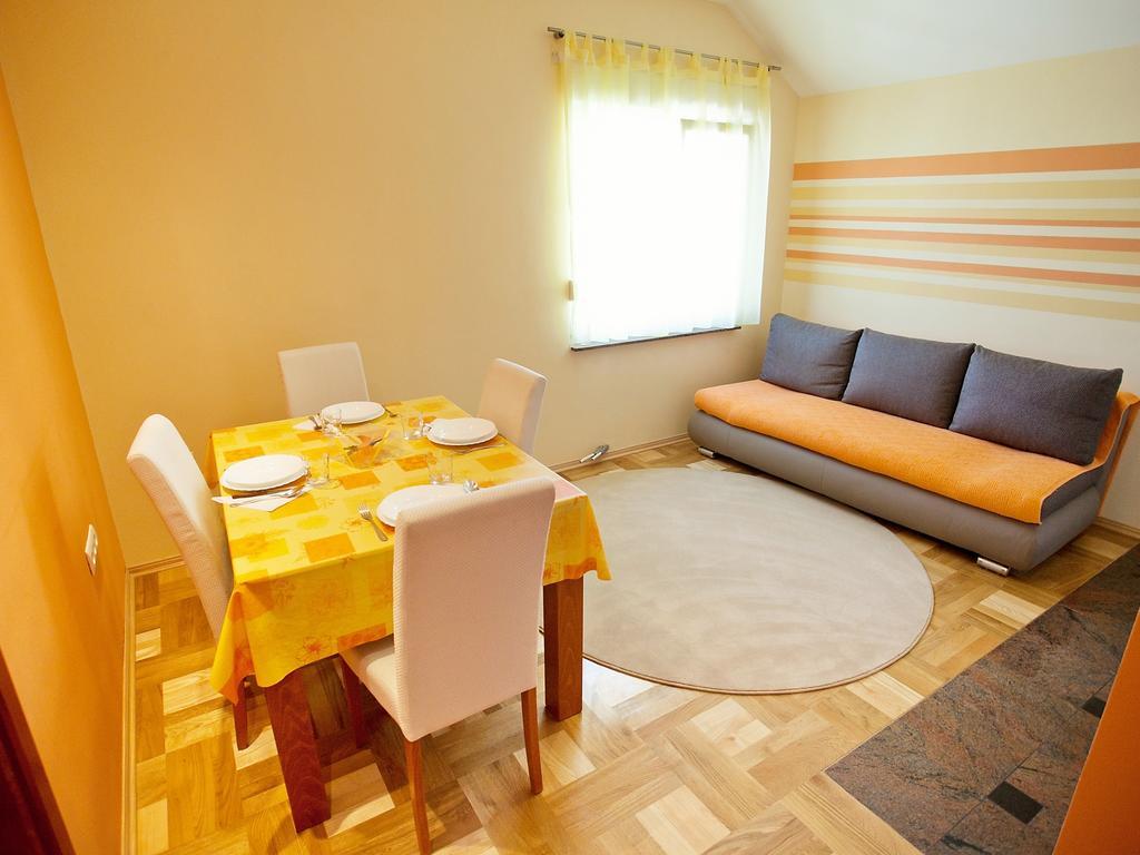 Apartment Zadar Diklo Borik Vir Habitación foto